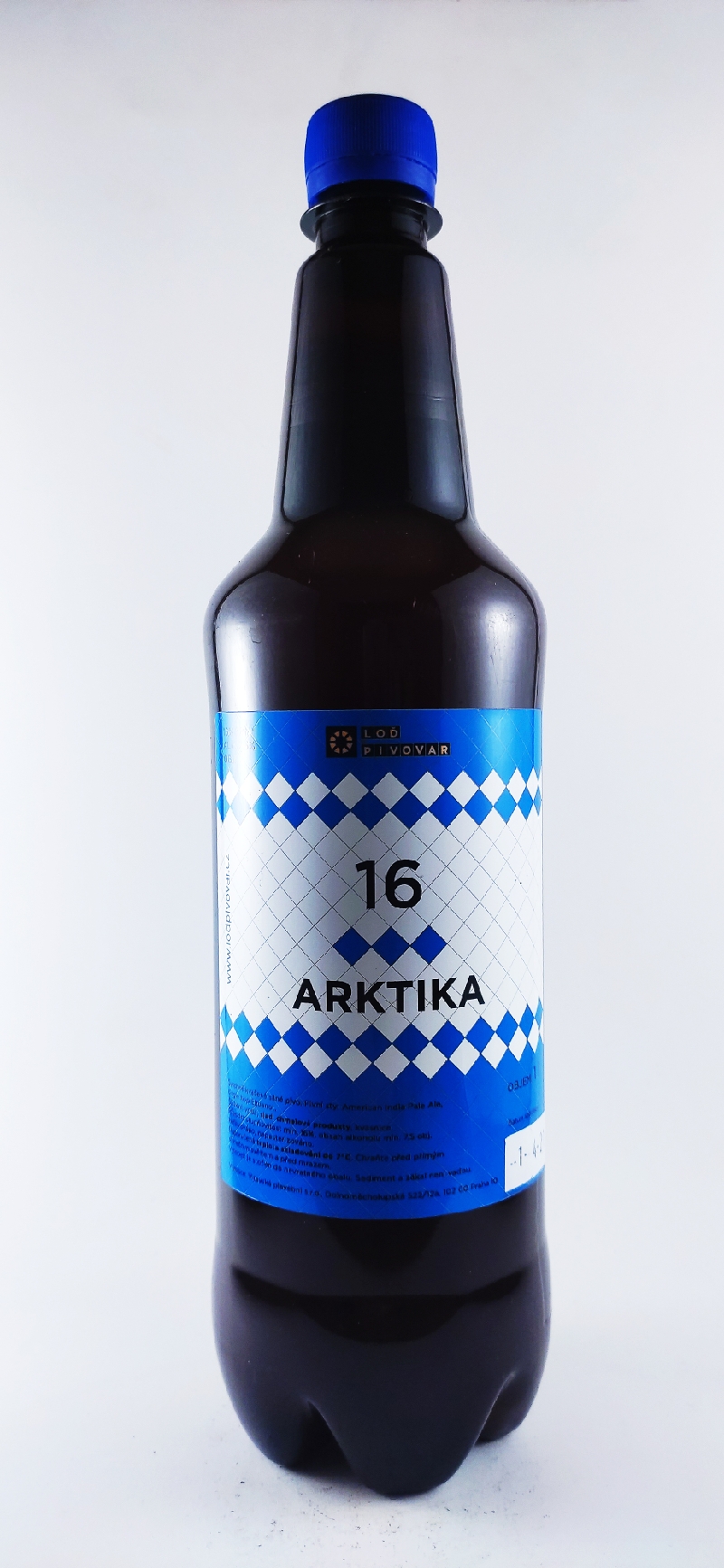 Loď Arktika APA 16°